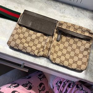 Gucci authentic Fanny pack